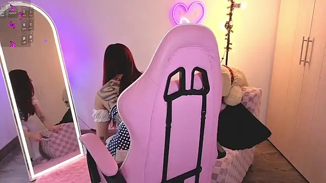 violet ch online show from February 10, 2026, 6:01 pm