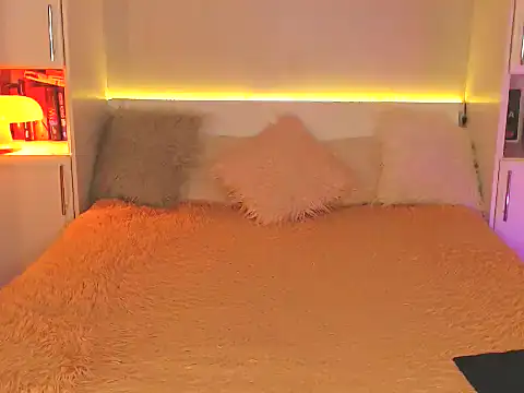 Leaaaaaaaaa online show from September 18, 2025, 7:16 pm