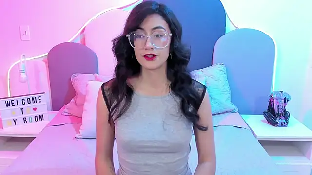 SophieGomez22 online show from January 28, 2025, 11:17 am