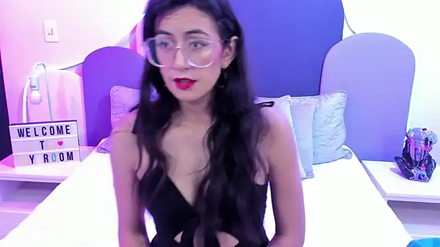 SophieGomez22 online show from February 5, 2025, 11:12 am