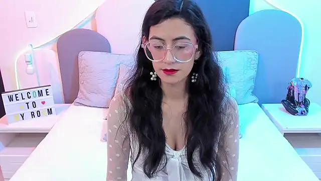 SophieGomez22 online show from March 1, 2025, 11:17 am