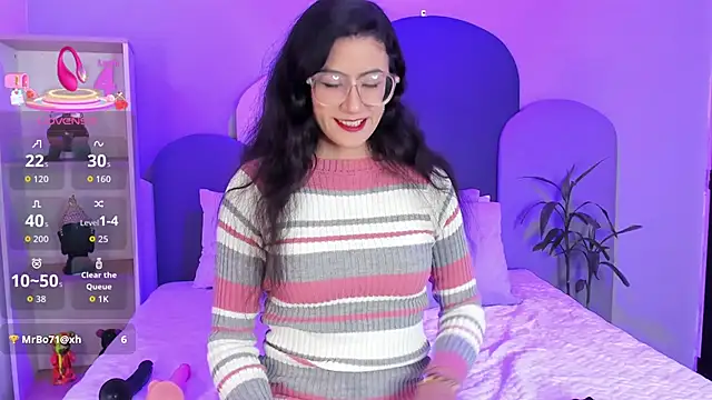 SophieGomez22 online show from September 14, 2025, 11:20 am