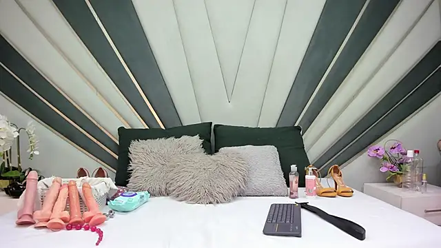 kathy-steven online show from September 25, 2025, 6:55 pm