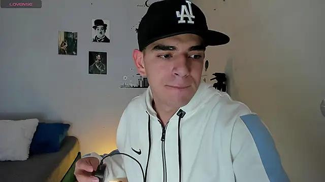 Ares Johnson online show from December 27, 2024, 6:20 pm