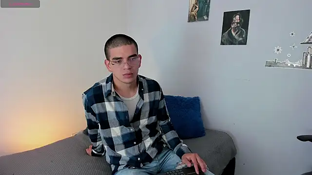 Ares Johnson online show from January 3, 2025, 1:58 pm