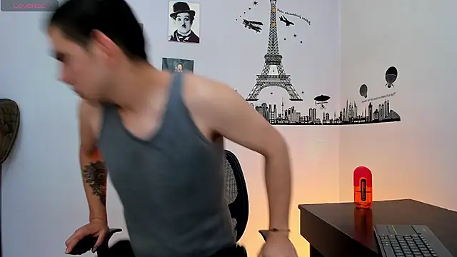 Ares Johnson online show from January 14, 2025, 11:48 pm