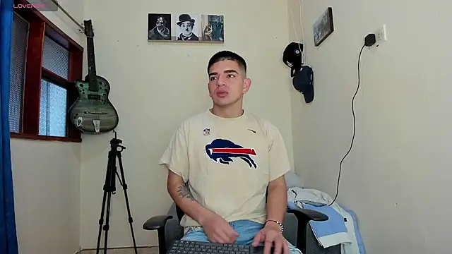 Ares Johnson online show from January 28, 2025, 2:31 pm