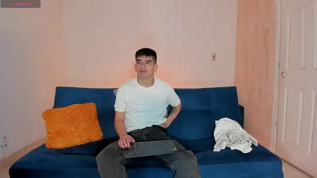 Ares Johnson online show from September 9, 2025, 12:59 pm