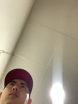 DanielGomez9 online show from February 24, 2025, 10:03 pm