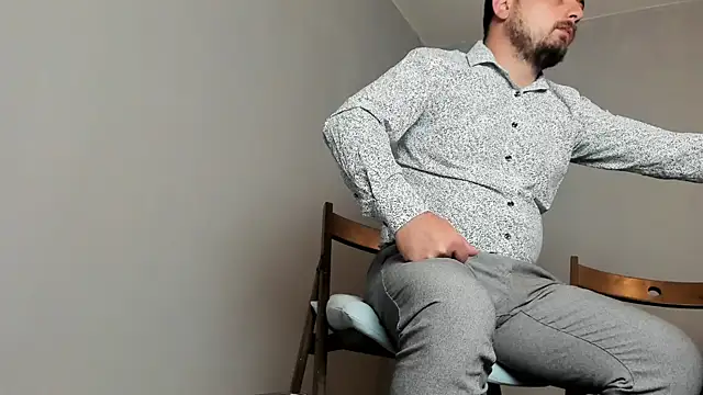 Snapshot of Master_Mark_Wayne chatting on October 13, 2025, 4:40 pm Master Mark Wayne online show from October 13, 2025, 4:40 pm