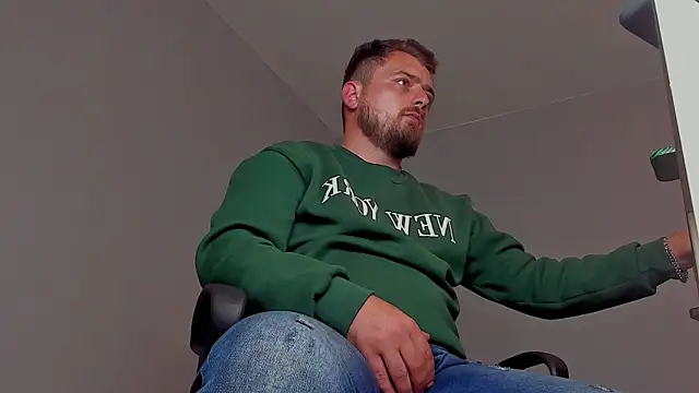 Snapshot of Master_Mark_Wayne chatting on November 4, 2025, 6:40 pm Master Mark Wayne online show from November 4, 2025, 6:40 pm