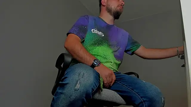 Snapshot of Master_Mark_Wayne chatting on November 5, 2025, 7:47 pm Master Mark Wayne online show from November 5, 2025, 7:47 pm