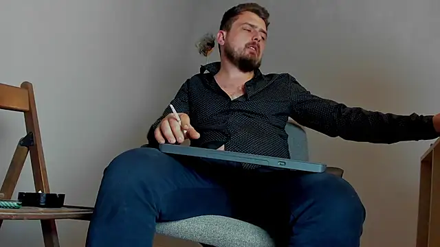 Snapshot of Master_Mark_Wayne chatting on November 16, 2025, 11:21 pm Master Mark Wayne online show from November 16, 2025, 11:21 pm