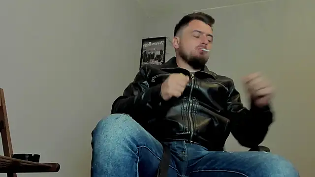 Snapshot of Master_Mark_Wayne chatting on November 26, 2025, 5:47 pm Master Mark Wayne online show from November 26, 2025, 5:47 pm