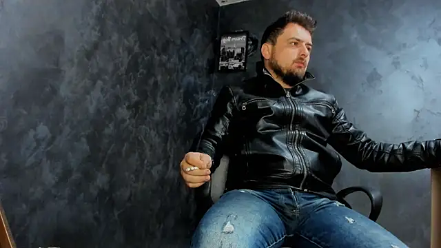 Snapshot of Master_Mark_Wayne chatting on December 19, 2025, 7:48 am Master Mark Wayne online show from December 19, 2025, 7:48 am