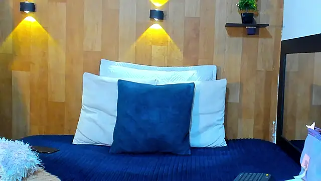 marianaa90 online show from September 26, 2025, 7:07 pm