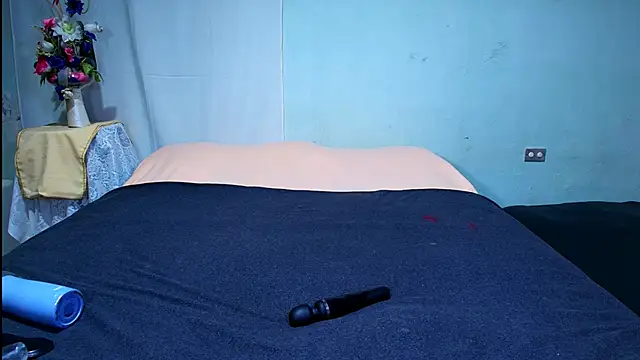 Andreabigboobs23 online show from December 27, 2024, 8:07 pm