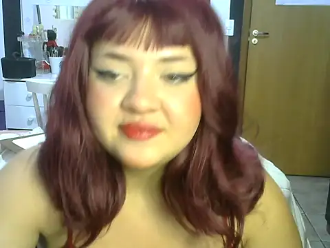 Snapshot of RuthBunny chatting on August 7, 2026, 2:19 pm RuthBunny online show from August 7, 2026, 2:19 pm