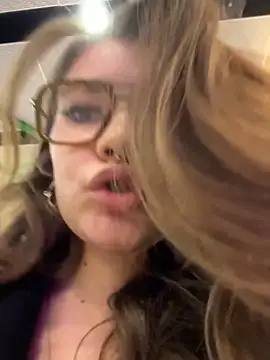 Holy Tereza online show from April 4, 2026, 4:59 pm