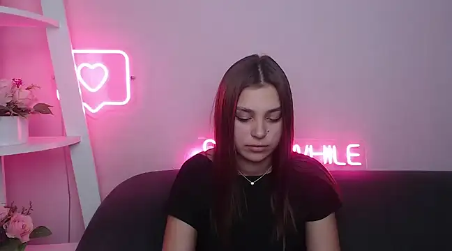 MilanaAngelAs online show from February 7, 2025, 5:07 pm