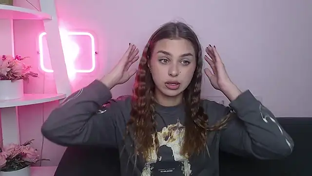 MilanaAngelAs online show from October 12, 2025, 12:37 pm