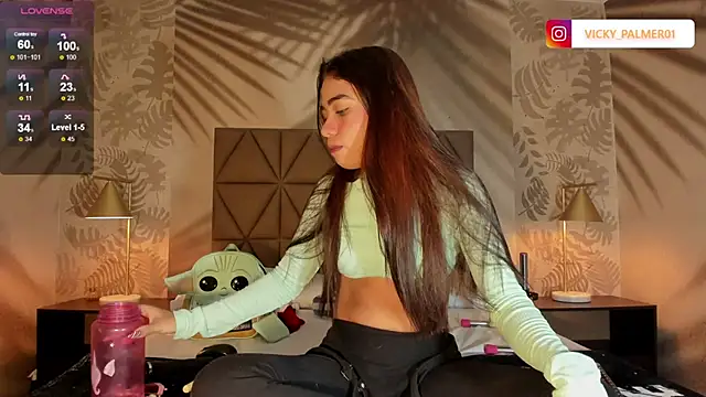 Vicky Palmer online show from December 13, 2024, 8:37 pm