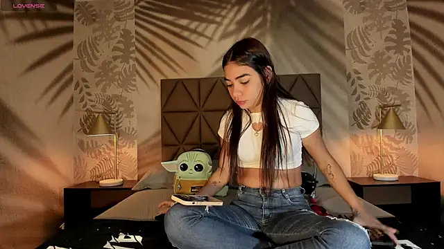 Vicky Palmer online show from December 14, 2024, 8:08 pm