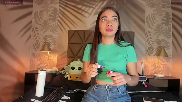 Vicky Palmer online show from December 23, 2024, 8:25 pm