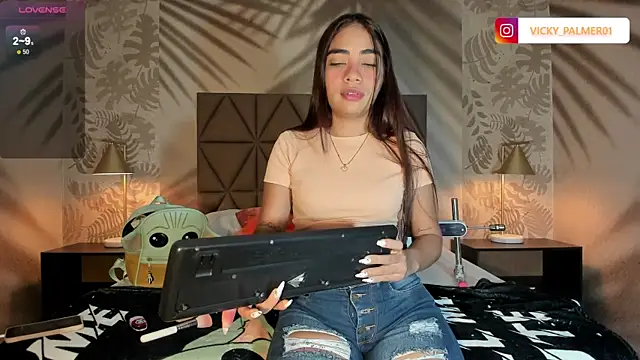 Vicky Palmer online show from January 6, 2025, 9:00 pm