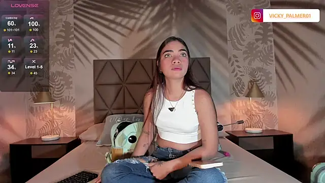 Vicky Palmer online show from January 17, 2025, 9:39 pm