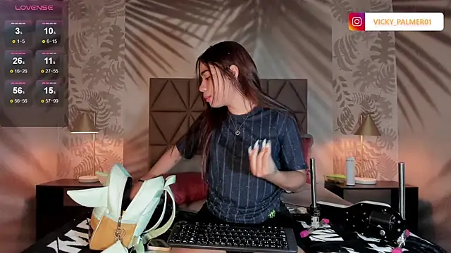 Vicky Palmer online show from January 24, 2025, 8:43 pm