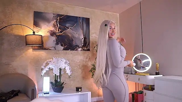 EvaZane online show from March 22, 2026, 9:51 pm