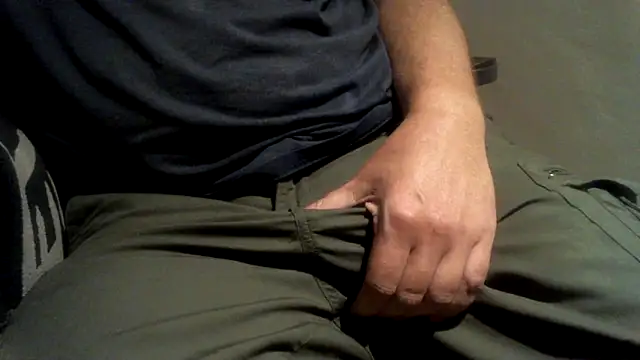 Snapshot of sexxx-mike chatting on November 15, 2025, 6:04 pm sexxx-mike online show from November 15, 2025, 6:04 pm