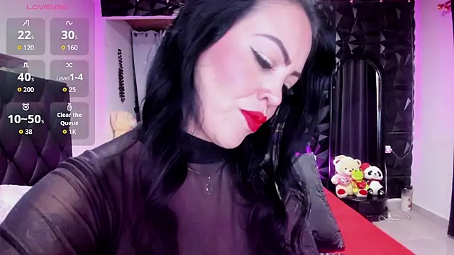 charlottemeyerr online show from November 16, 2025, 9:42 pm