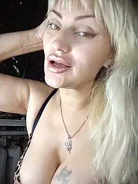 Snapshot of Freya_Milf chatting on October 10, 2025, 6:18 pm Freya Milf online show from October 10, 2025, 6:18 pm