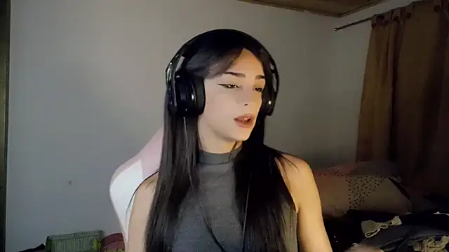 Dollbehavior  online show from April 17, 2026, 5:32 am