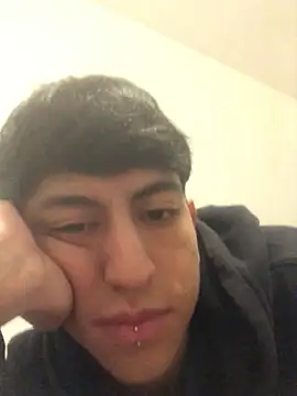 Snapshot of modelo180 chatting on January 16, 2025, 6:37 pm modelo180 online show from January 16, 2025, 6:37 pm