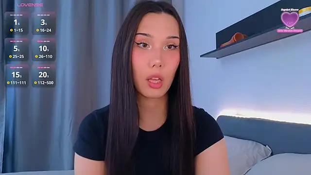 Snapshot of Kaia_Sunshine_Mia chatting on June 19, 2026, 2:32 pm Kaia Sunshine Mia online show from June 19, 2026, 2:32 pm