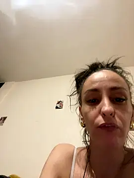 Kenzachiennee online show from September 21, 2025, 9:05 pm