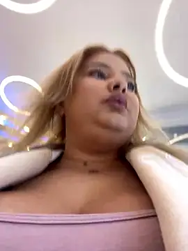 AllysonK online show from December 2, 2024, 11:23 am