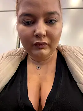 AllysonK online show from December 3, 2024, 12:06 pm