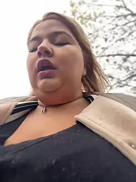 AllysonK online show from December 6, 2024, 8:48 am
