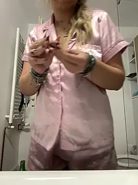 AllysonK online show from February 2, 2026, 11:09 am