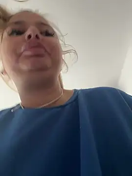 AllysonK online show from May 26, 2026, 10:11 am