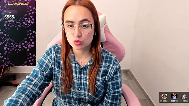 Snapshot of maryluna95 chatting on January 6, 2025, 12:16 am maryluna95 online show from January 6, 2025, 12:16 am