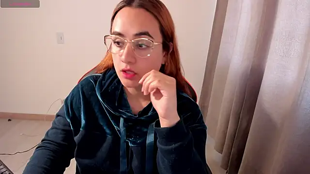 maryluna95 online show from November 24, 2025, 9:58 pm