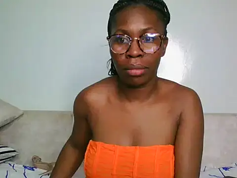 lisaa544 online show from September 29, 2025, 11:37 am