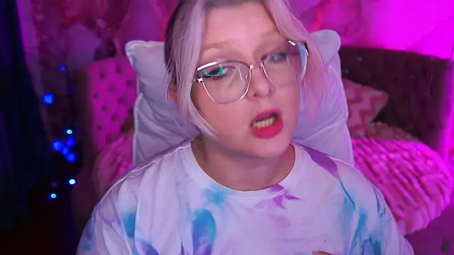 CoolTatis online show from November 16, 2025, 3:17 pm