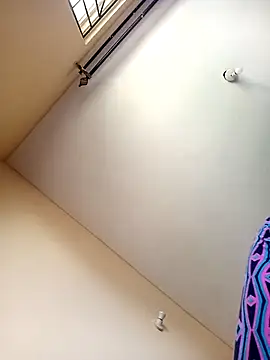 zainabsmile online show from March 23, 2026, 12:09 pm