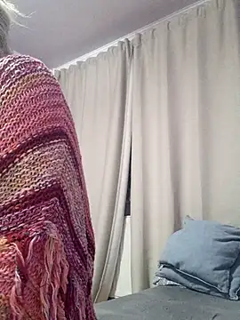 Snapshot of BritneyHudson chatting on October 5, 2025, 2:32 am BritneyHudson online show from October 5, 2025, 2:32 am